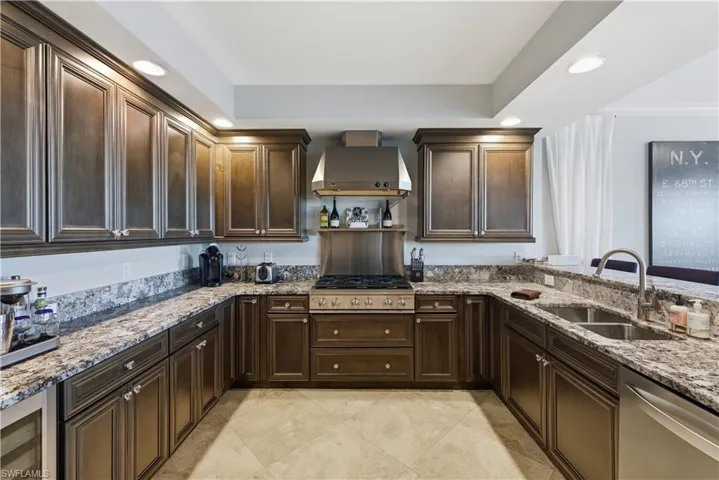 275  Indies  WAY, Naples, FL 34110
