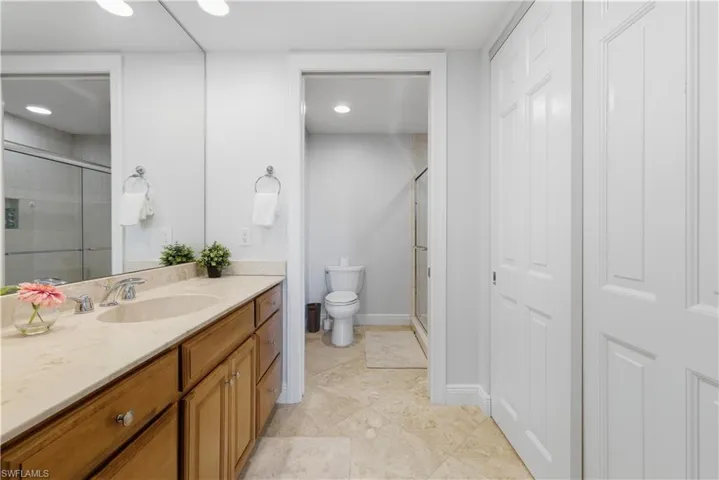 275  Indies  WAY, Naples, FL 34110