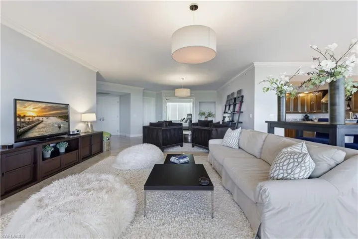275  Indies  WAY, Naples, FL 34110