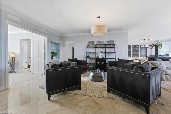 275  Indies  WAY, Naples, FL 34110