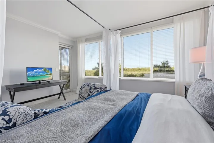 275  Indies  WAY, Naples, FL 34110