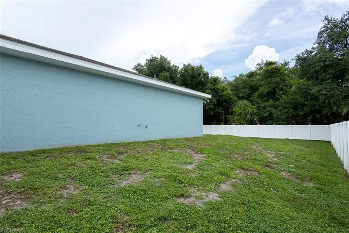 715 Zendor Ave, Fort Myers, Florida 33913