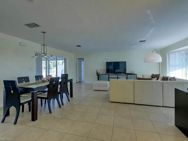 107 Sw 58th Ter, Cape Coral, Florida 33914