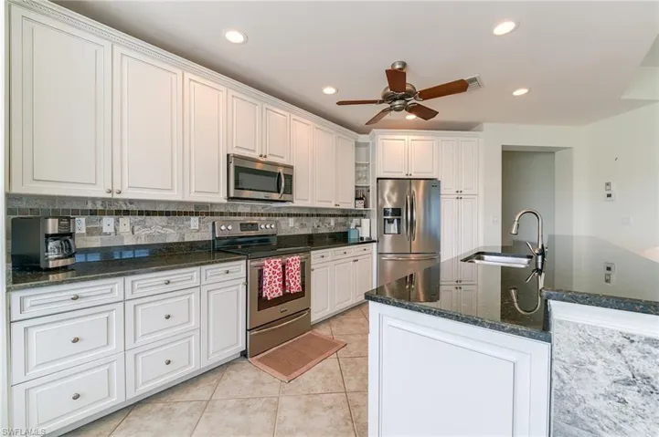 22628 Island Pines Way 1605, Fort Myers Beach, Florida 33931