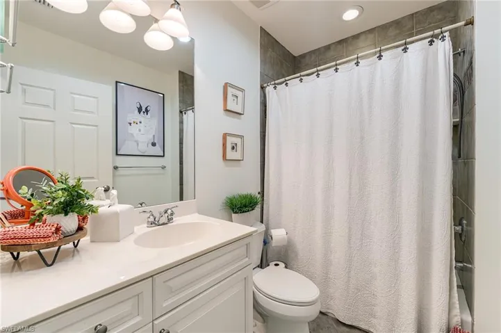 22628 Island Pines Way 1605, Fort Myers Beach, Florida 33931