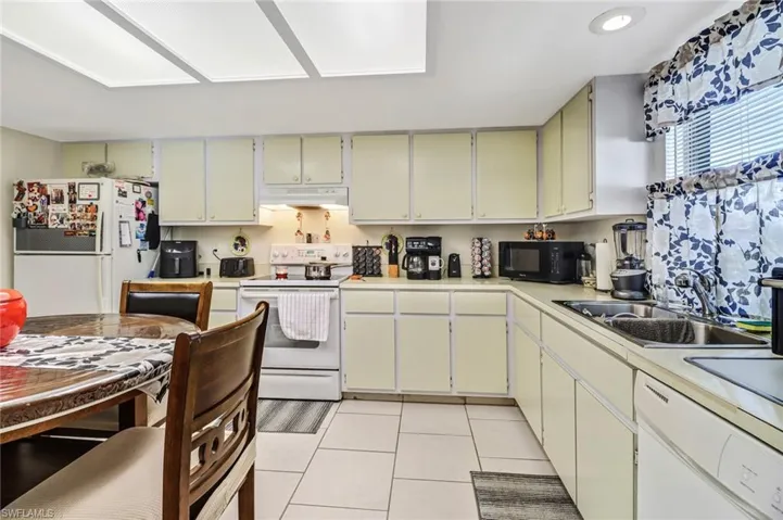 1629 Se 13th Ter, Cape Coral Fl 33990