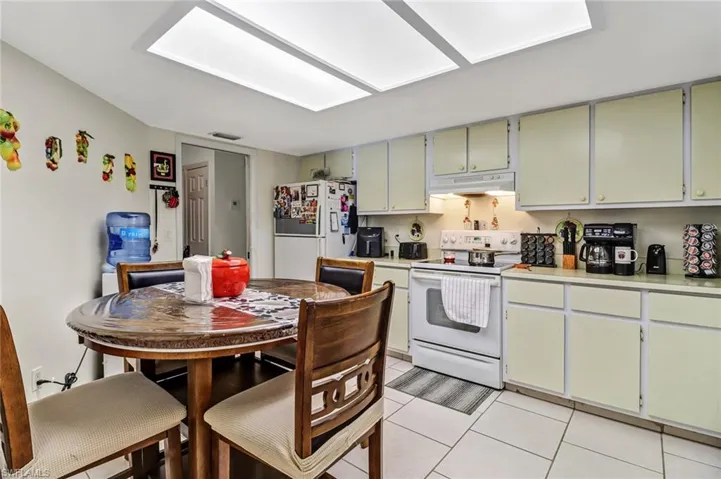1629 Se 13th Ter, Cape Coral Fl 33990
