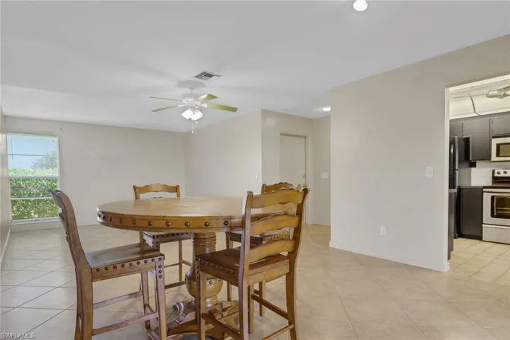 4133 Lakewood Blvd E27, Naples, Florida 34112