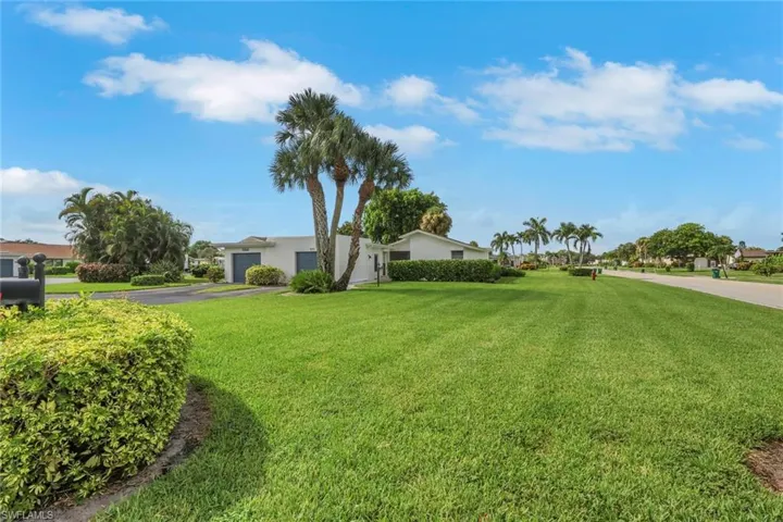 4133 Lakewood Blvd E27, Naples, Florida 34112