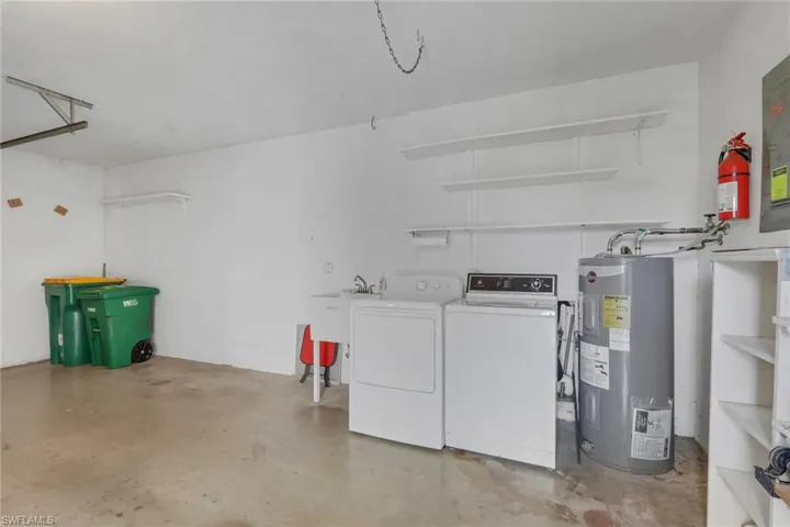 4133 Lakewood Blvd E27, Naples, Florida 34112