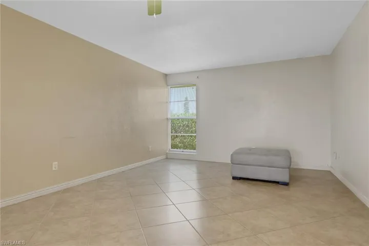 4133 Lakewood Blvd E27, Naples, Florida 34112