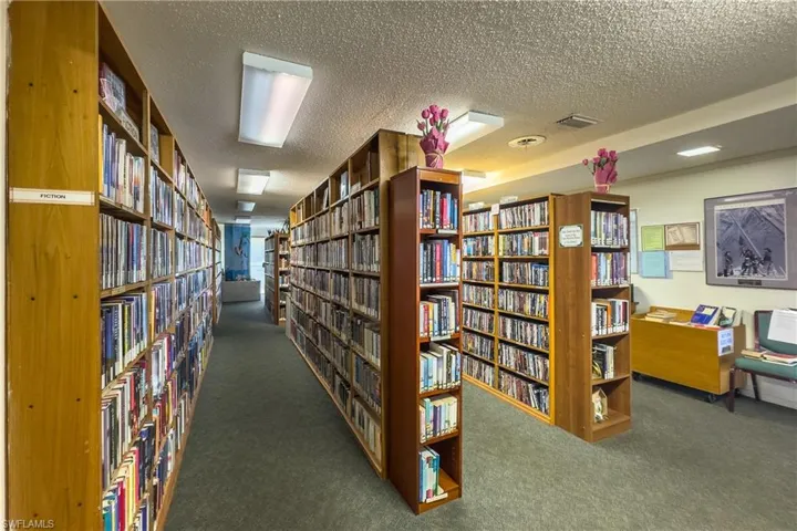 6220  Augusta  DR, Fort Myers, FL 33907