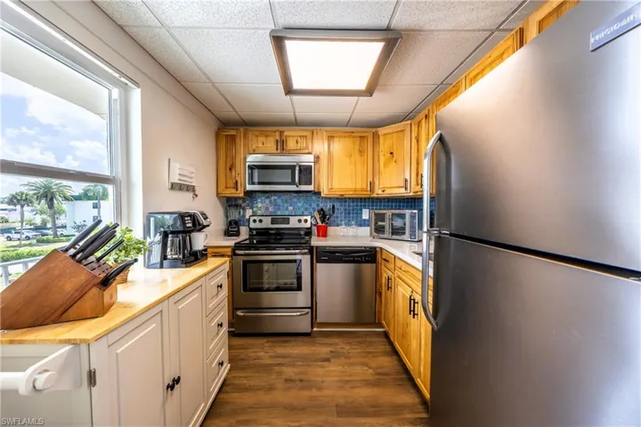6220  Augusta  DR, Fort Myers, FL 33907
