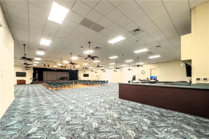 6220  Augusta  DR, Fort Myers, FL 33907