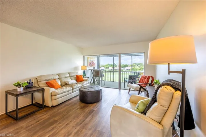 6220  Augusta  DR, Fort Myers, FL 33907
