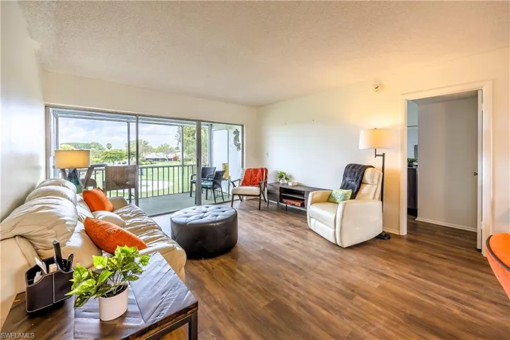 6220  Augusta  DR, Fort Myers, FL 33907
