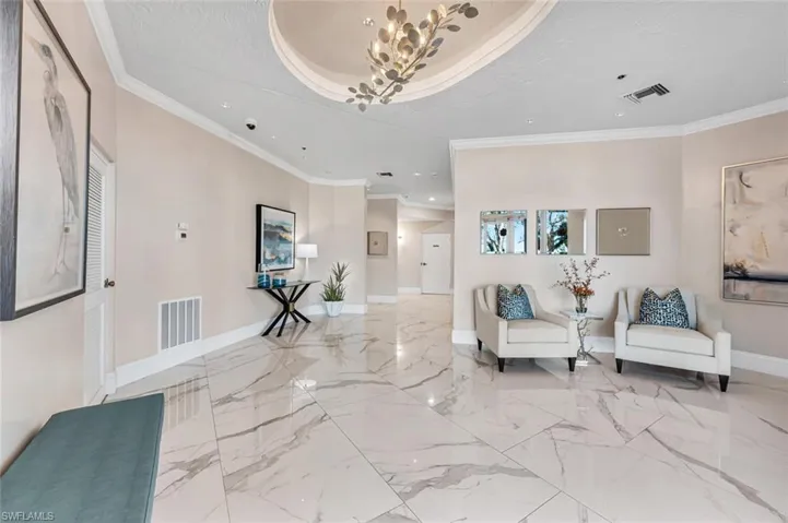 Bayview I Lobby