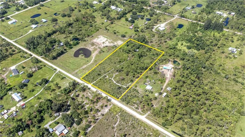 1275  Pine  AVE, Labelle, FL 33935