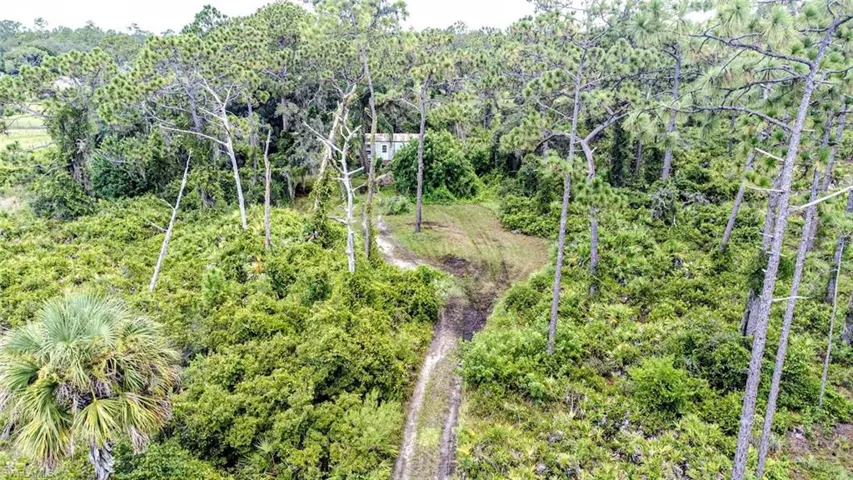 1275  Pine  AVE, Labelle, FL 33935