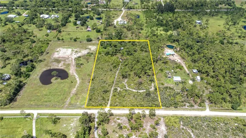 1275  Pine  AVE, Labelle, FL 33935