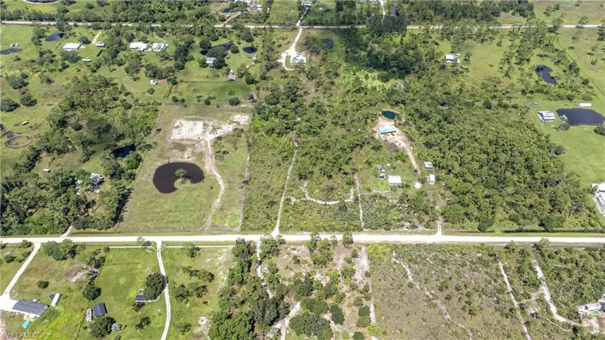 1275  Pine  AVE, Labelle, FL 33935