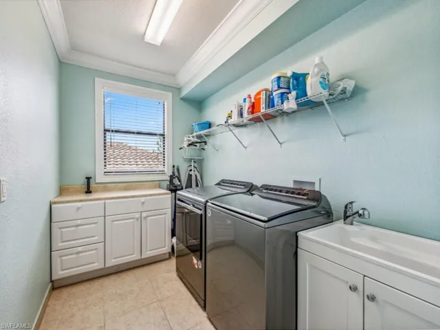 Upstairs laundry room - convenient to bedrooms