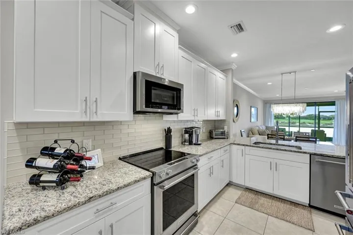 9373 Pocida Ct 104, Naples, Florida 34119