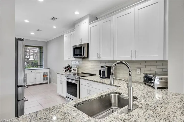 9373 Pocida Ct 104, Naples, Florida 34119