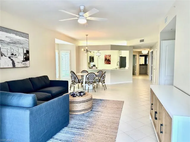 Family Room - Dining