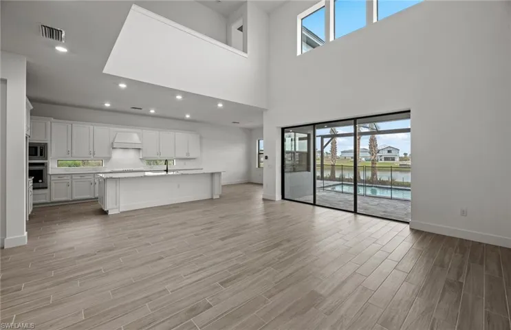 Beautiful, connected kitchen & gathering area