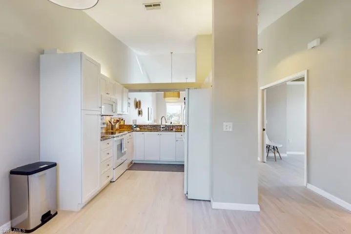 350  Robin Hood  CIR, Naples, FL 34104