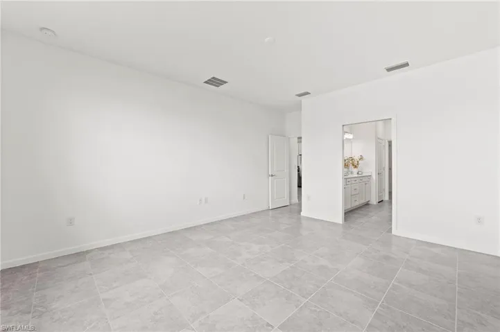 Master Bedroom and ensuite bathroom