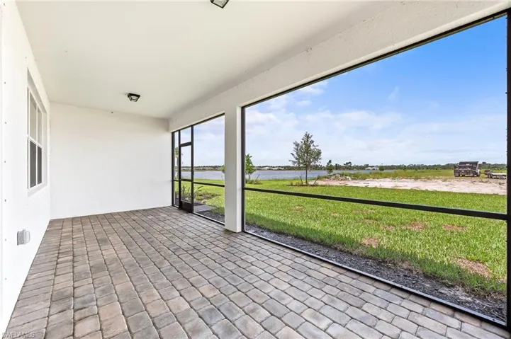 Large Lanai with lake view and privacy