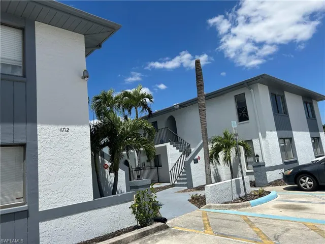 4708 Se 5th Pl 204, Cape Coral, Florida 33904