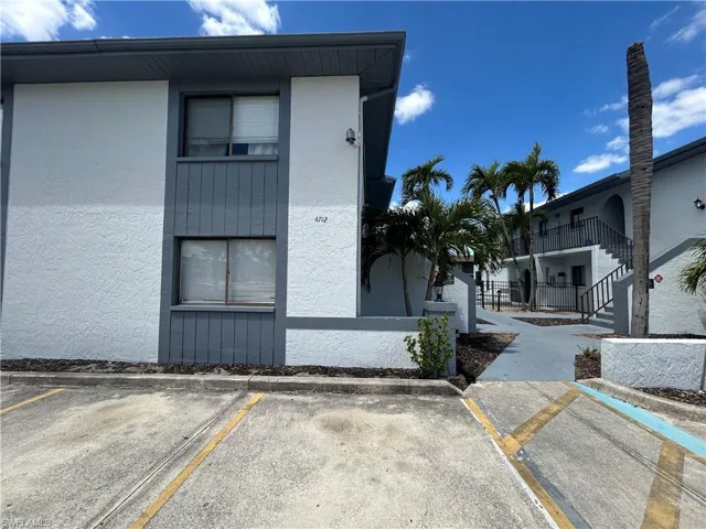 4708 Se 5th Pl 204, Cape Coral, Florida 33904