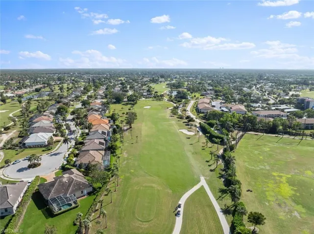 Birds eye view of property