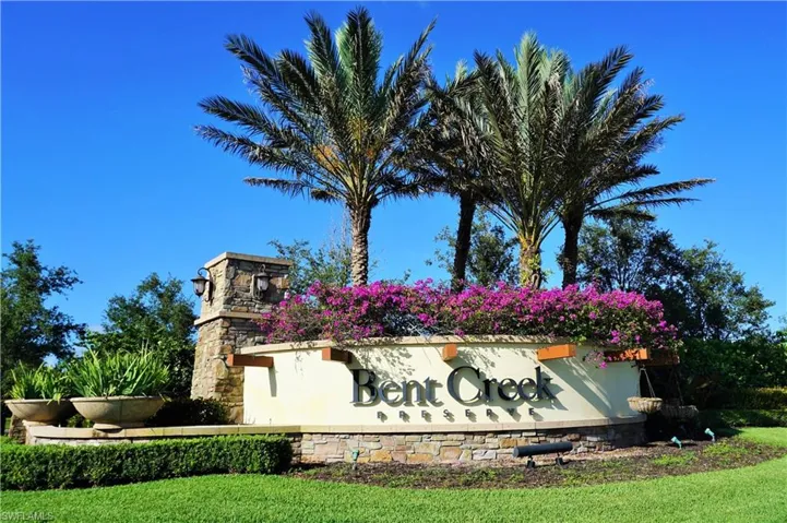 9137 Glenforest Dr, Naples, Florida 34120