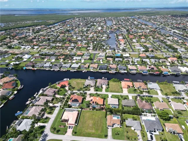 5304 Sw 19th Pl, Cape Coral, Florida 33914