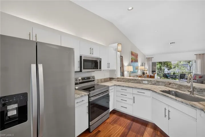 7108 Barrington Cir 202, Naples, Florida 34108