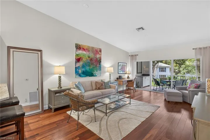 7108 Barrington Cir 202, Naples, Florida 34108
