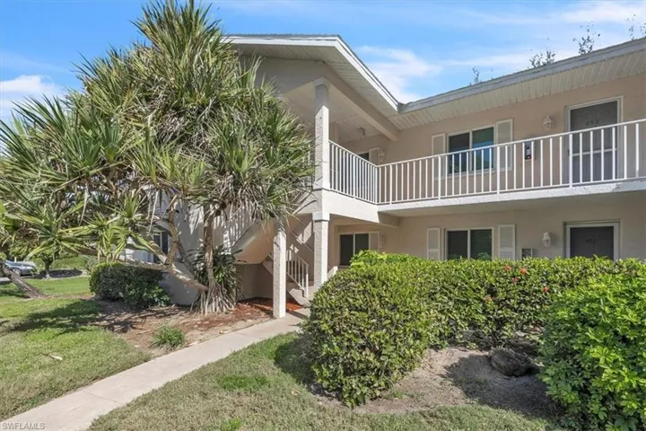 280  Timber Lake  CIR, Naples, FL 34104