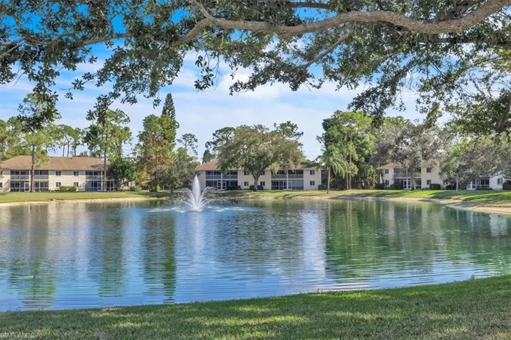 280  Timber Lake  CIR, Naples, FL 34104