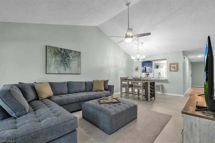 280  Timber Lake  CIR, Naples, FL 34104