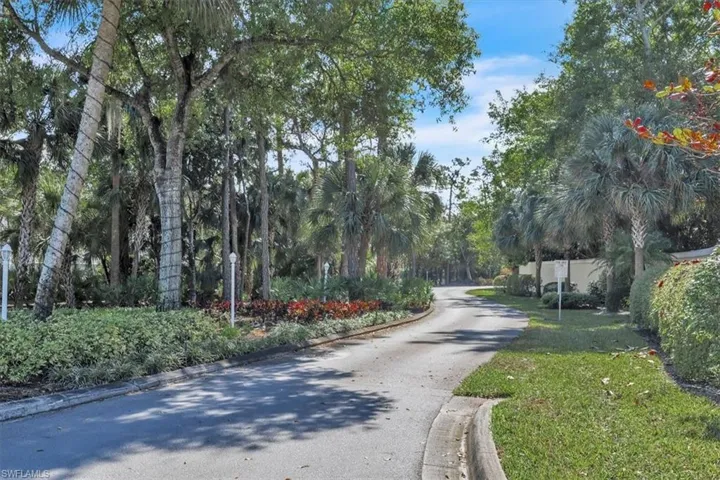280  Timber Lake  CIR, Naples, FL 34104