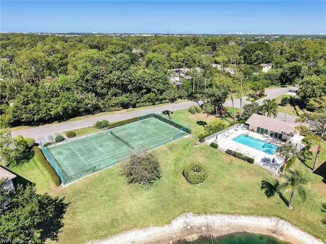 280  Timber Lake  CIR, Naples, FL 34104