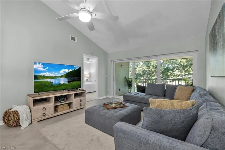 280  Timber Lake  CIR, Naples, FL 34104