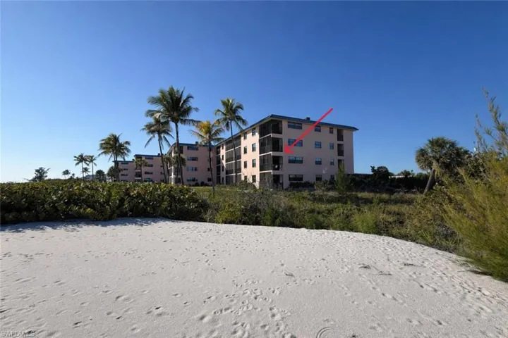 View of apartment building / complex