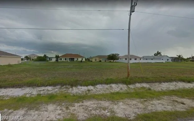 View of yard featuring a residential view