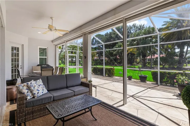Sunroom with ceiling fan