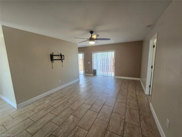 960 Hearty St, North Fort Myers, Florida 33903